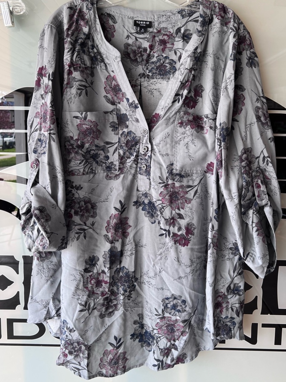 torrid Gray Floral Button-Front Tunic Top